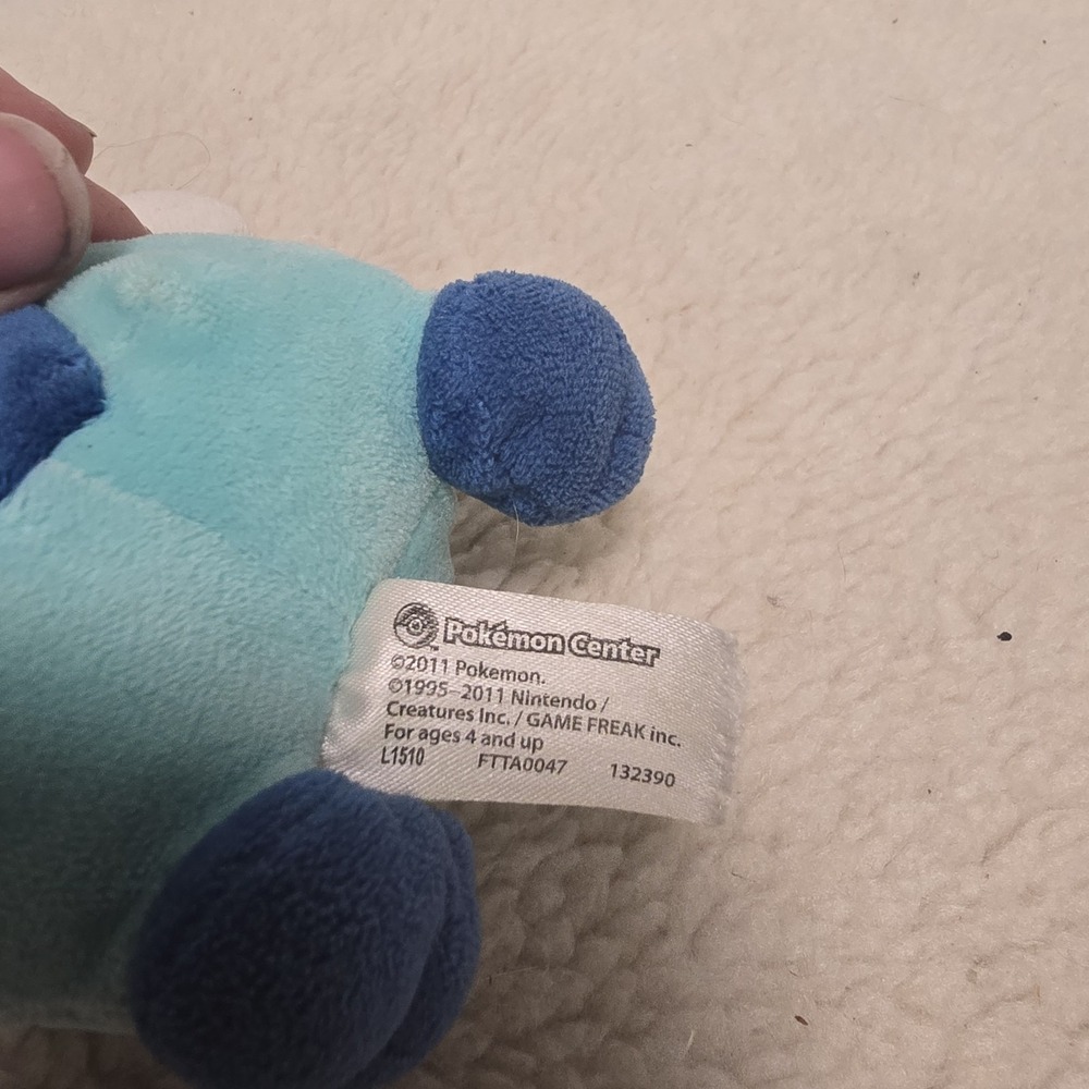 Oshawott Pokemon Stuffed Animal Plush Pokemon Center Game‎ Freak - Picture 5 of 5